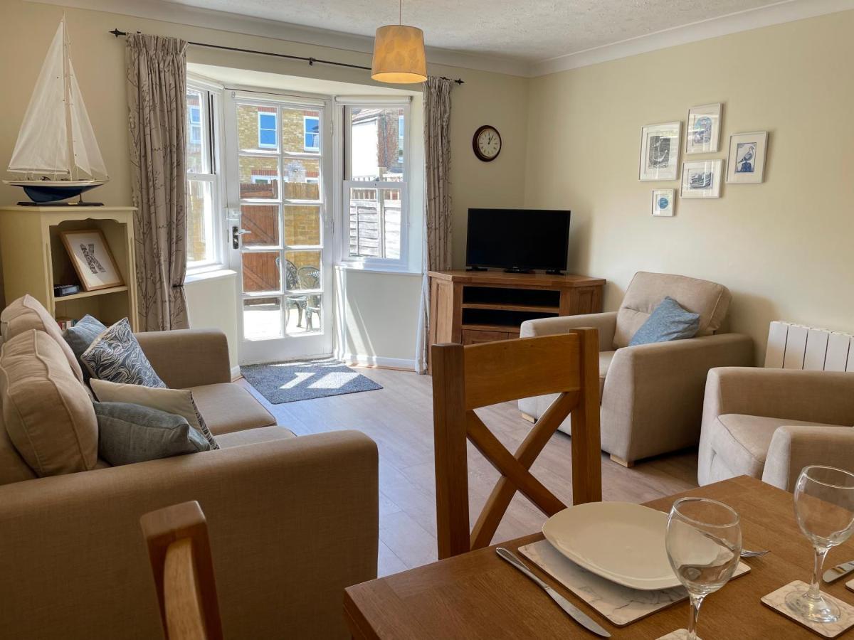 Courtyard House, With Parking And Patio Garden Villa Whitstable Bagian luar foto